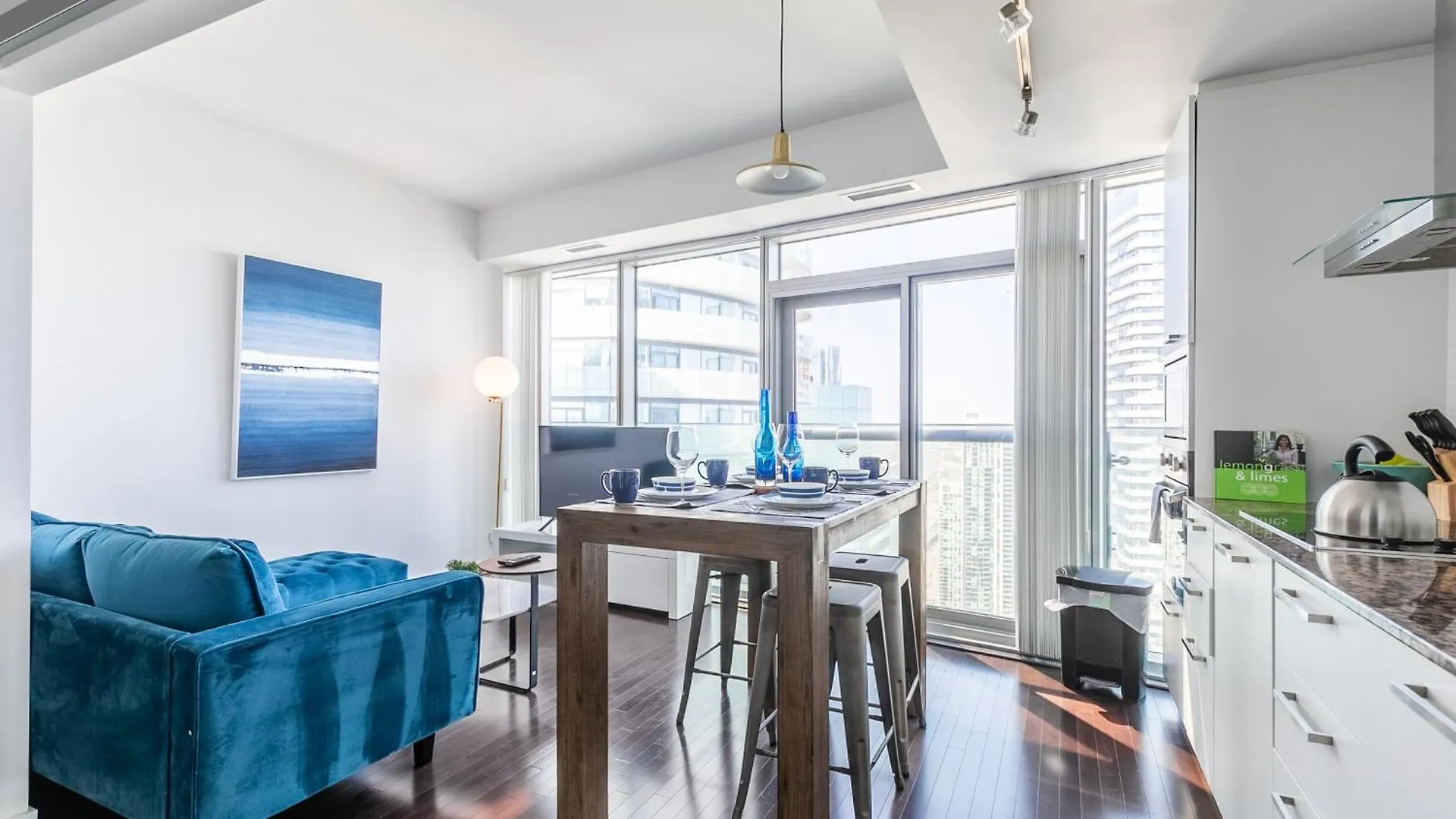 Delta Suites - Scotiabank Arena & Mtcc - Downtown Toronto 0*,