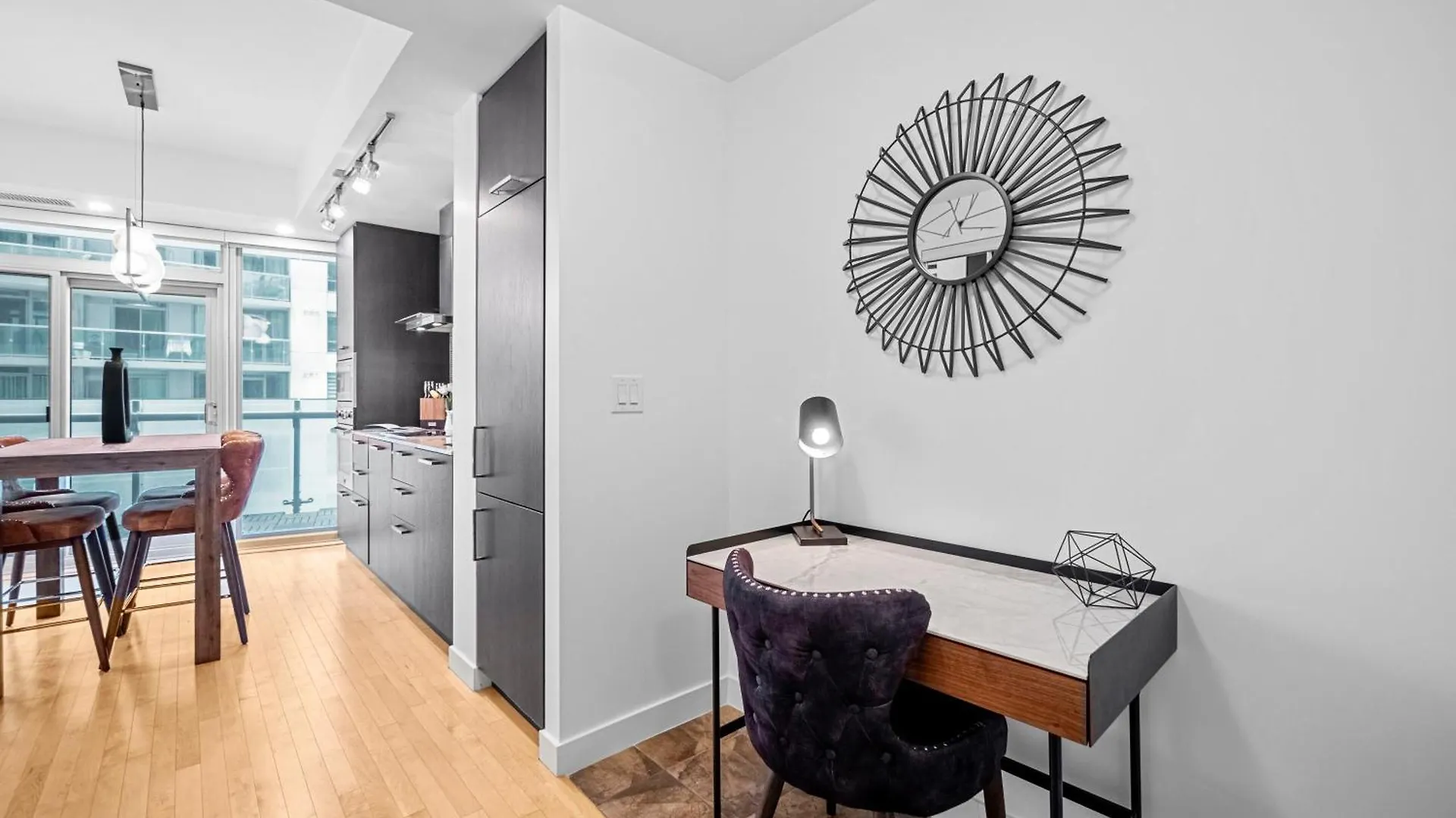 アパート Delta Suites - In Downtown Toronto, Opposite Scotiabank Arena, Cn Tower, Rogers Centre & Mtcc カナダ